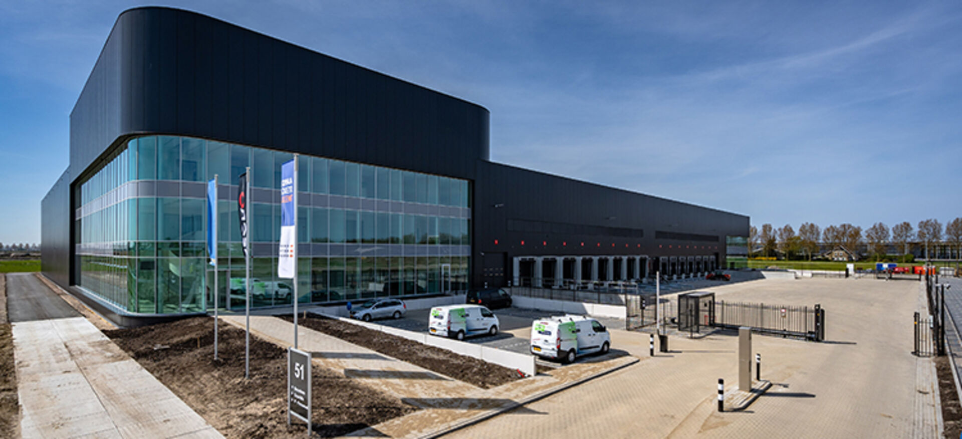 SEGRO Logistics Centre Schiphol opgeleverd in Hoofddorp – SEGRO